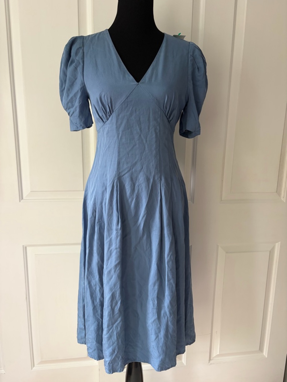 Urban Revivo Classic Sky-Blue V-Neck Midi Dress with Puff Sleeves